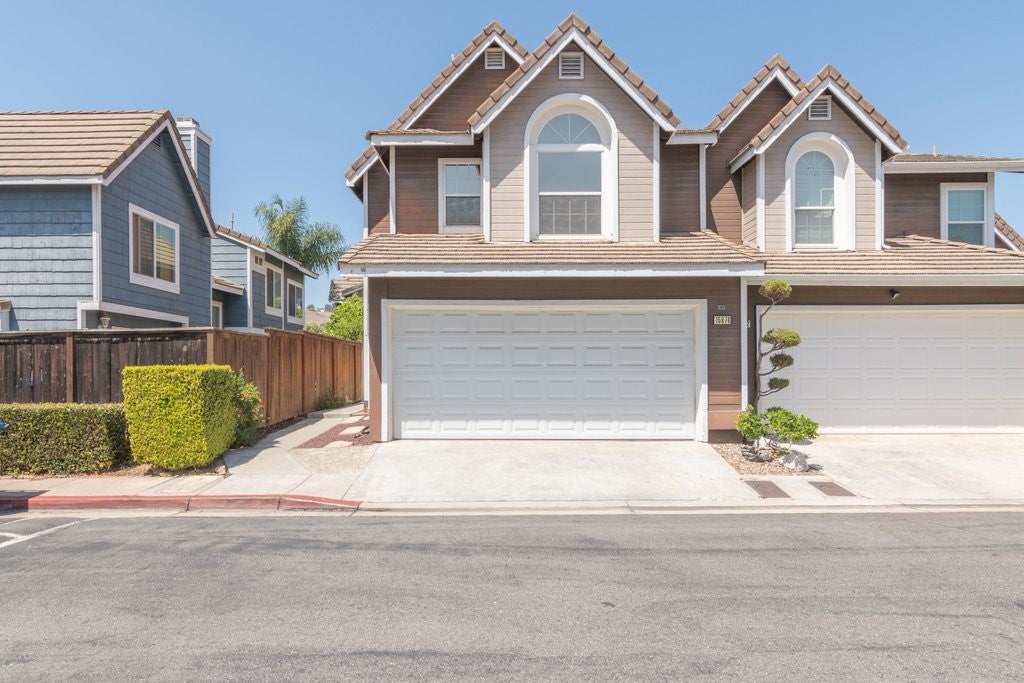 15876 Deer Trail