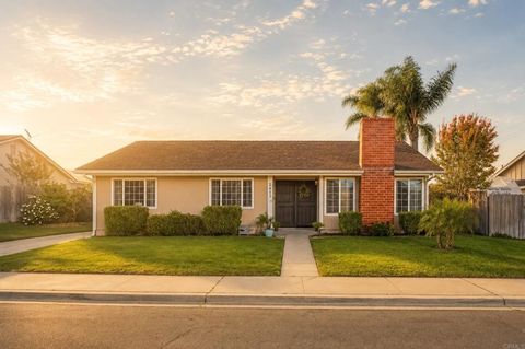 Photo of 2413 Holly Avenue, Escondido, CA 92027 (MLS # NDP2604502)