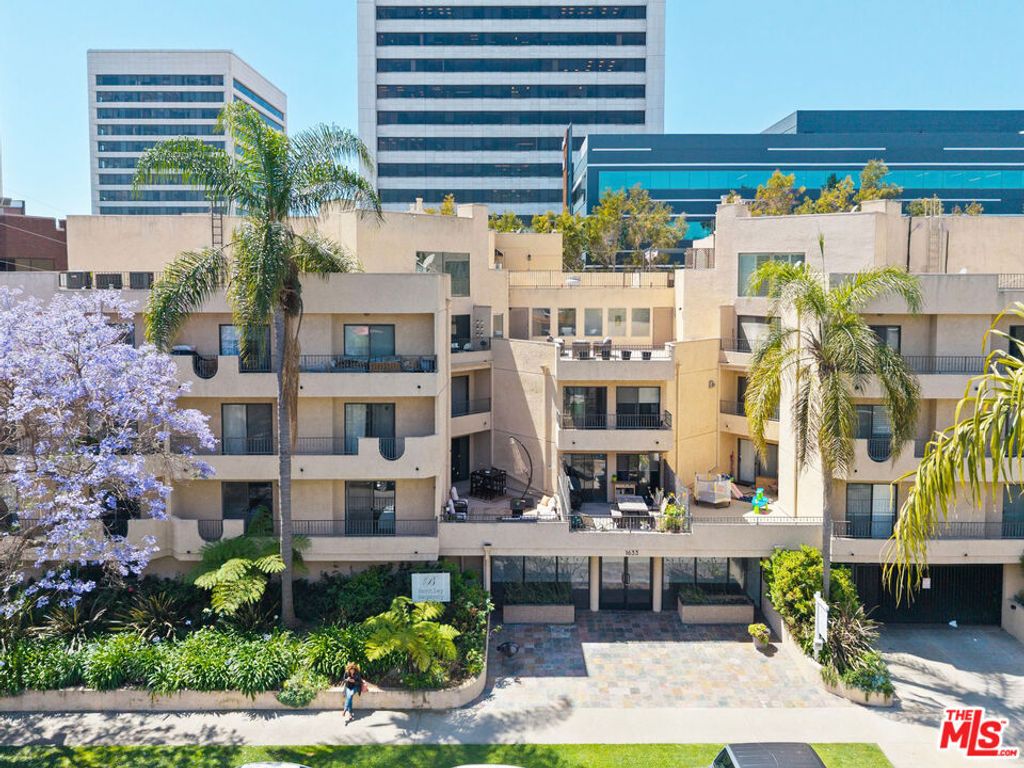 Photo of 1633 S Bentley Avenue #101, Los Angeles, CA 90025 (MLS # 26690811)