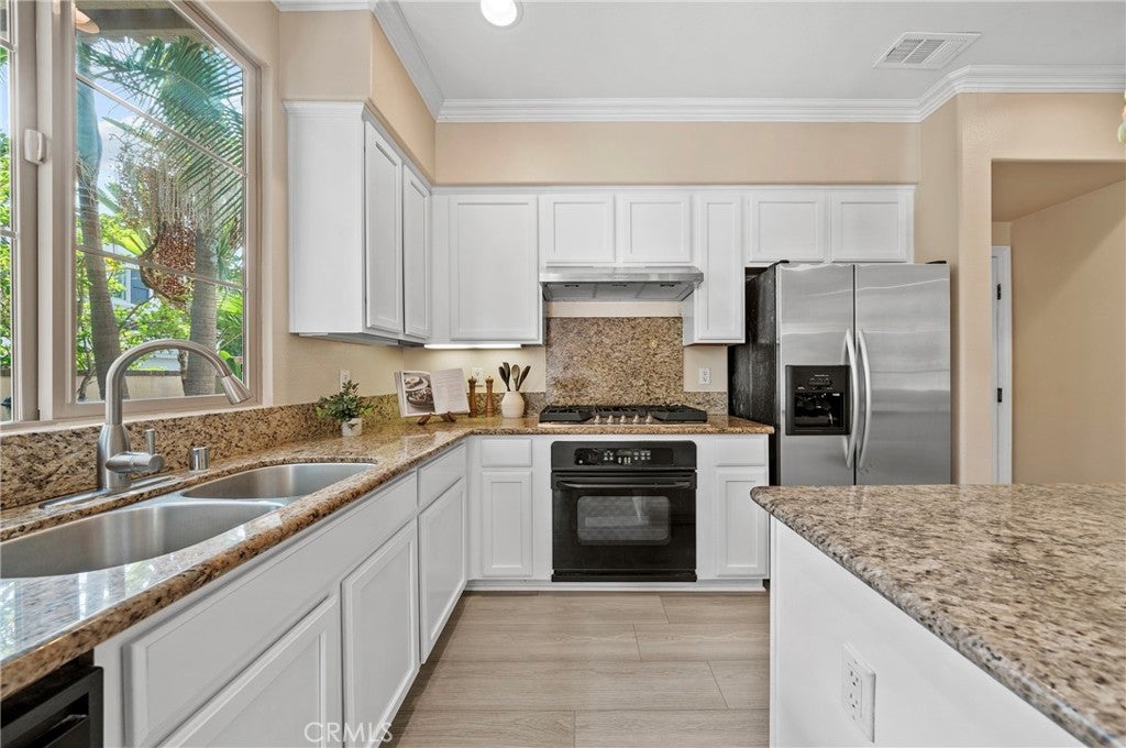 71 Sanctuary, Irvine CA 92620 - Photo 15