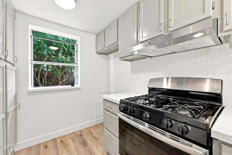 Tiny photo for 3089 Bayshore Avenue, Ventura, CA 93001 (MLS # V1-37618)