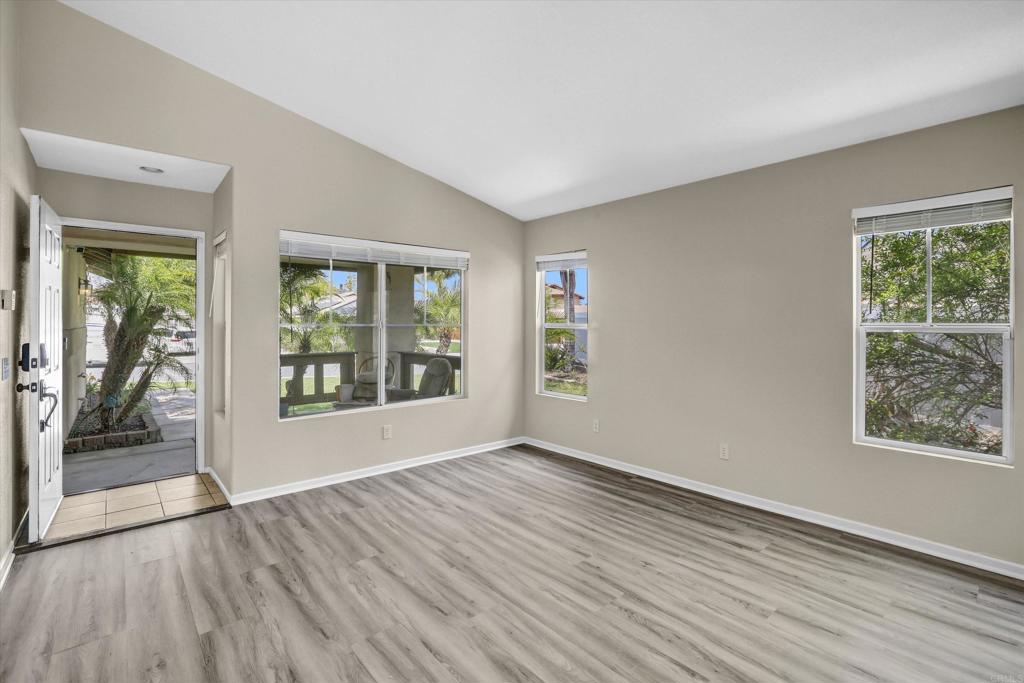 Properties 4 3367 Monique Lane