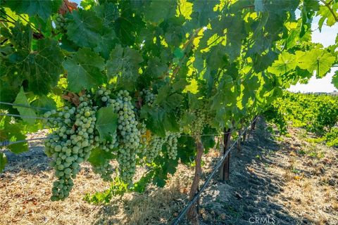 Tiny photo for 6172 Hawk Ridge Place Pl, Paso Robles, CA 93446 (MLS # SC26018333)