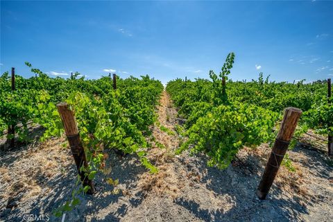 Tiny photo for 6172 Hawk Ridge Place Pl, Paso Robles, CA 93446 (MLS # SC26018333)