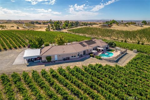 Tiny photo for 6172 Hawk Ridge Place Pl, Paso Robles, CA 93446 (MLS # SC26018333)