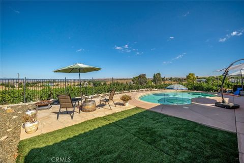 Tiny photo for 6172 Hawk Ridge Place Pl, Paso Robles, CA 93446 (MLS # SC26018333)