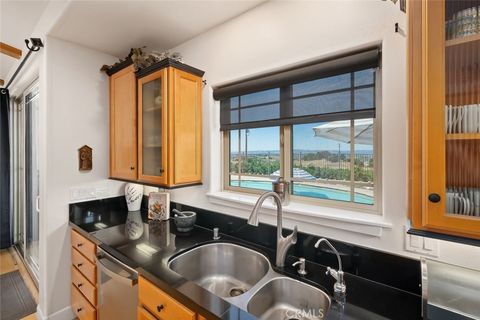 Tiny photo for 6172 Hawk Ridge Place Pl, Paso Robles, CA 93446 (MLS # SC26018333)