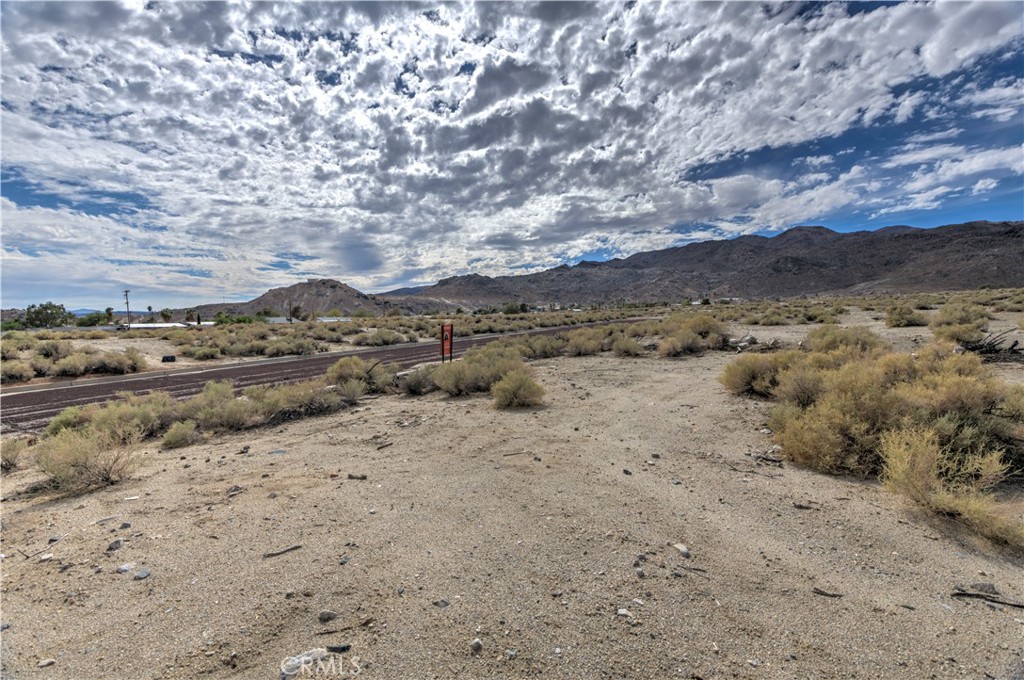 10,575 Sq Ft, 0.24 Acre single family lot on Locust st, in the Pioneer Point subdivision in Trona. On paved road. Utilities are right on the street. Open view of the mountains. Located near Ridgecrest, CA. A 25-minute drive to the Naval Air Weapons Station, China Lake. Easy access to Walmart, Regional Hospital, and Cerro Coso Community College, Low cost of living and peace of mind. Great spot for Solar.