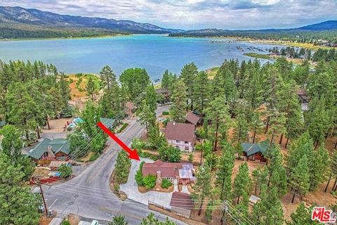 Photo of 40083 Lakeview Drive, Big Bear, CA 92315 (MLS # 26705295)
