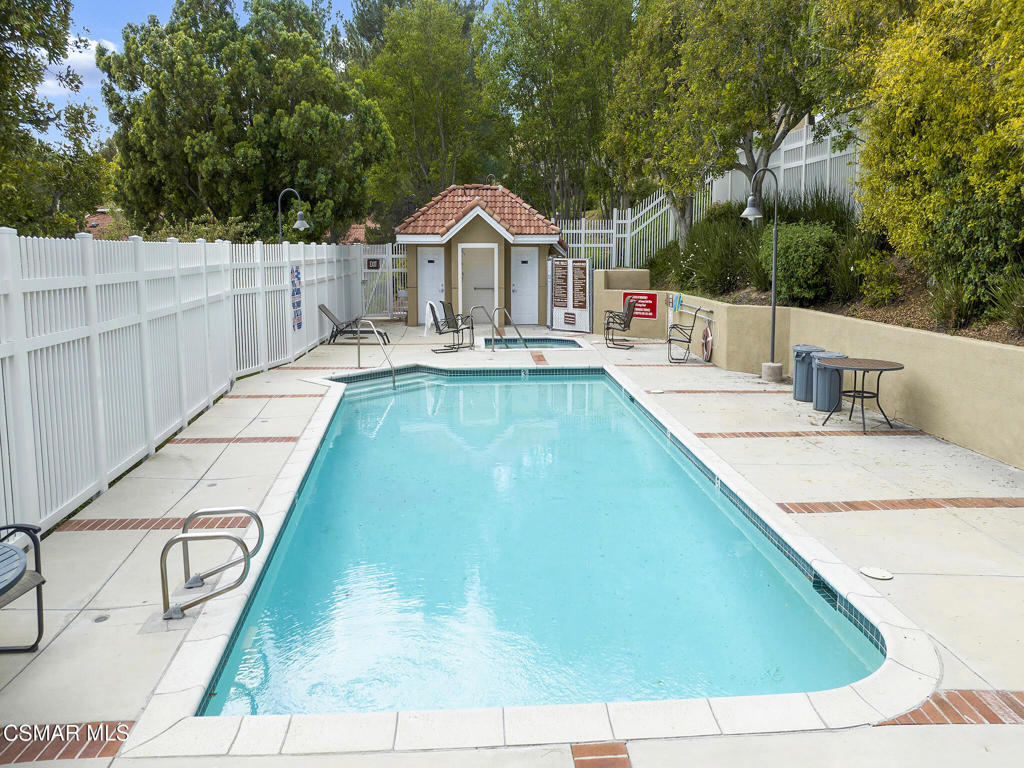 2731 Erringer Road 28