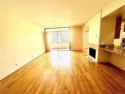 Photo of 600 W 9th St #1508, Los Angeles, CA 90015 (MLS # OC26079517)