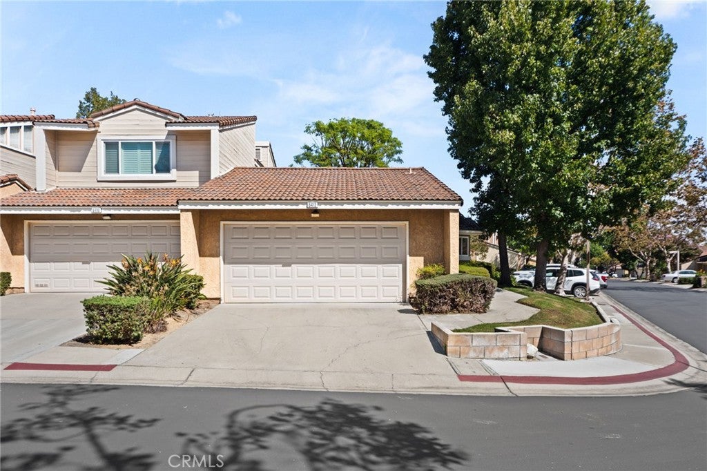 8412 Autumn Leaf Drive