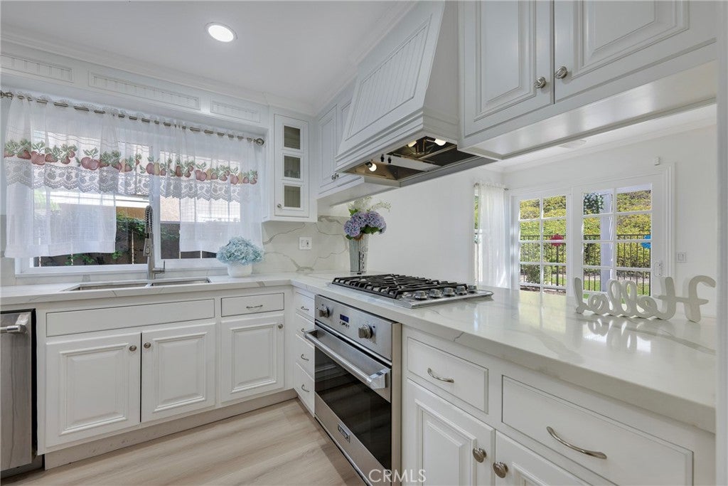 810 S Sapphire