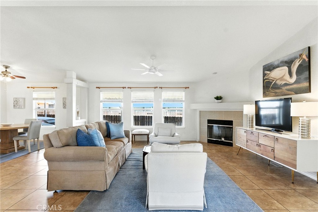1225 Taft 3