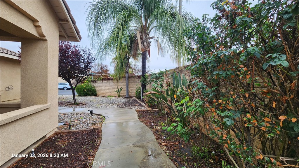 25491 Avenida Ramada