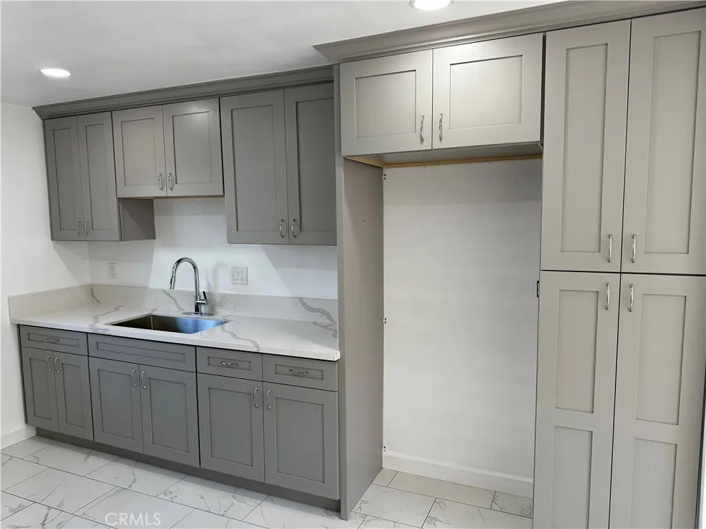 Inglewood, California 90304, United States, 3 Bedrooms Bedrooms, ,2 BathroomsBathrooms,Residential,Active,192102