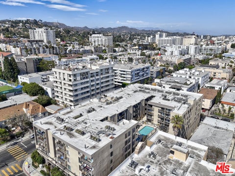 Tiny photo for 7320 Hawthorn Avenue #319, Los Angeles, CA 90046 (MLS # 26861725)