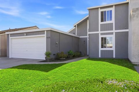 Photo of 1075 Sherman Drive, Salinas, CA 93907 (MLS # ML82037699)