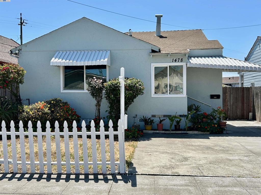 PRICE REDUCED!!! Move-in ready! Updated kitchen and two bathrooms. Hardwood floor and New paint throughout with dual pane windows! Check out the bonus room with a bath next to the garage! Vegetable garden in the backyard with a large storage shed. Walk to Target, Starbucks or restaurants and shops. Walking distance to BART, 5 minutes to 580/238/880!!