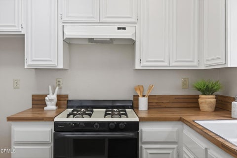 Tiny photo for 360 Melrose Drive, Oxnard, CA 93035 (MLS # V1-38069)