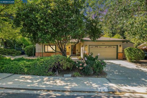 714 Blue Ridge Dr Martinez CA 94553