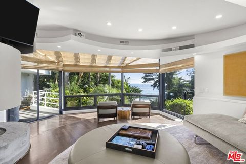 Photo of 31833 Sea Level Drive, Malibu, CA 90265 (MLS # 25599591)