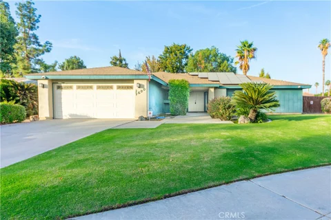 MLS: SR25185117