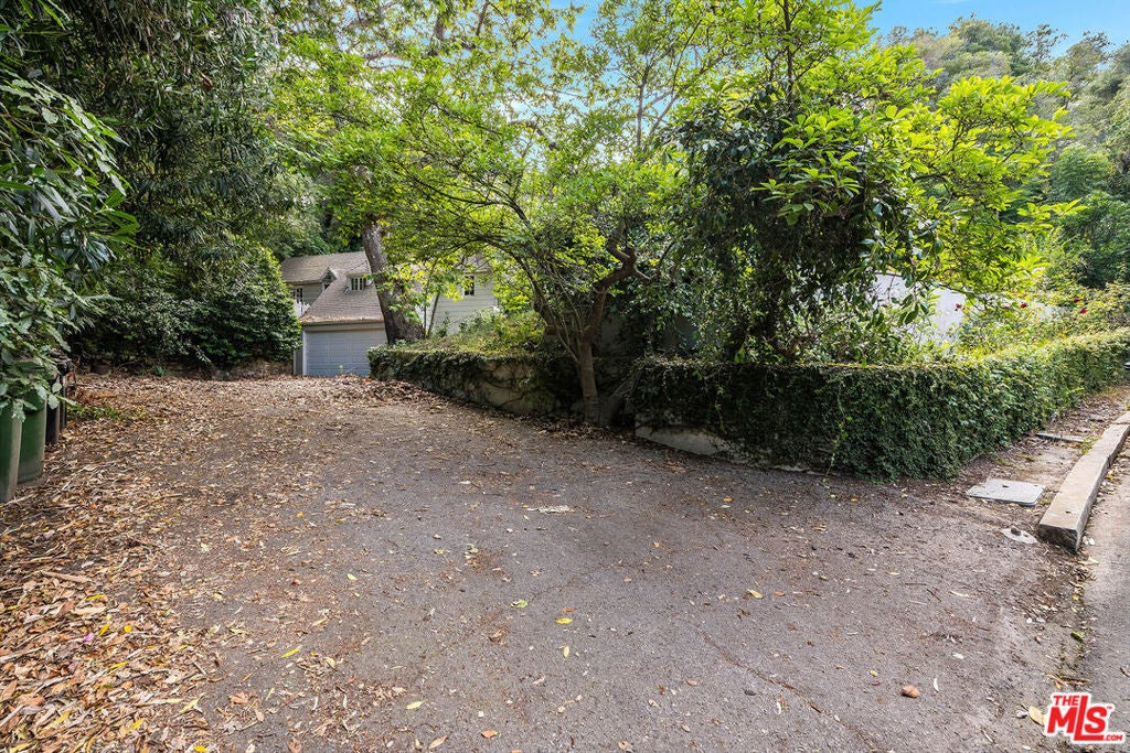 1495 Stone Canyon Road