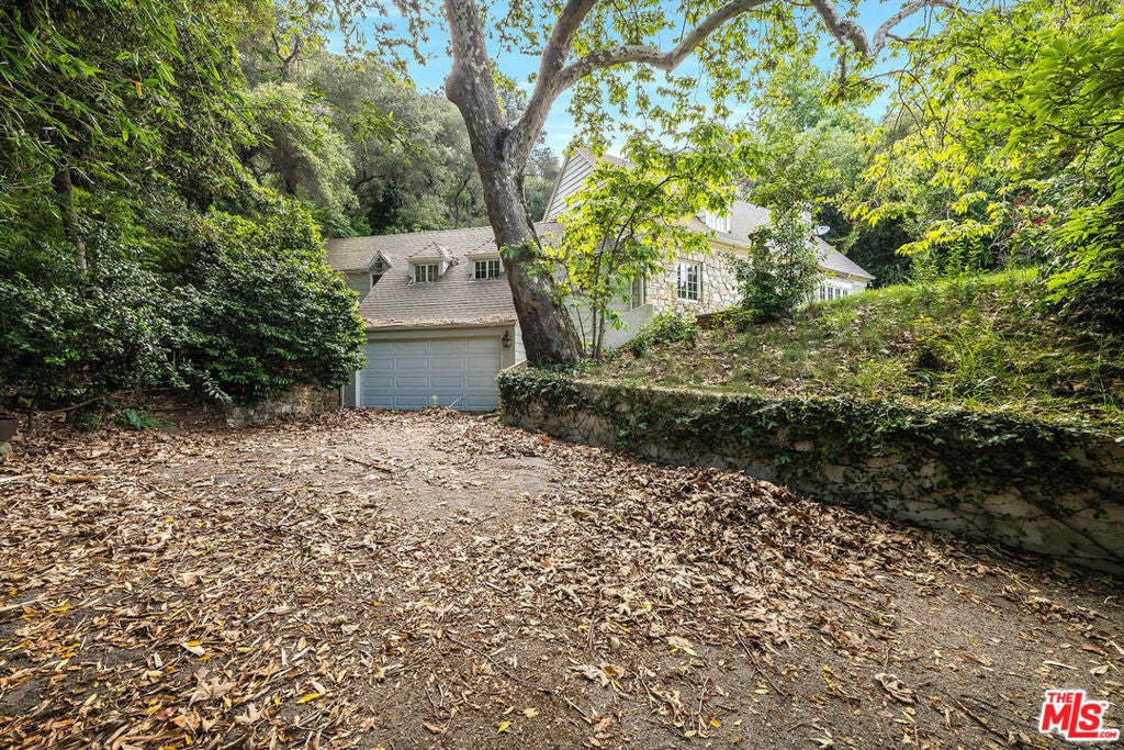 1495 Stone Canyon Road