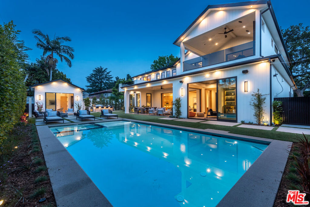 Gorgeous NEW 2023 Build in PRIME SHERMAN OAKS (Cha - Residential