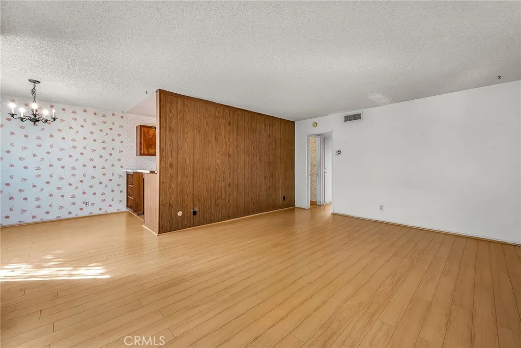 Encino, California 91316, United States, 1 Bedroom Bedrooms, ,1 BathroomBathrooms,Residential,Active,231472