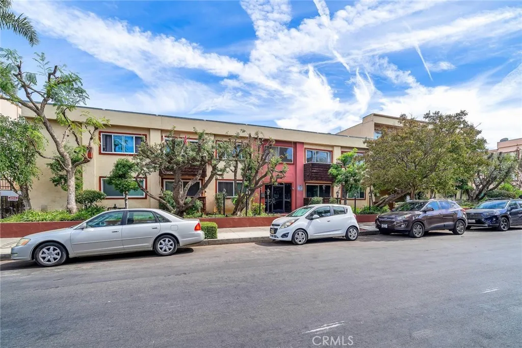 Encino, California 91316, United States, 1 Bedroom Bedrooms, ,1 BathroomBathrooms,Residential,Active,231472 Encino, California 91316, United States, 1 Bedroom Bedrooms, ,1 BathroomBathrooms,Residential,Active,231472