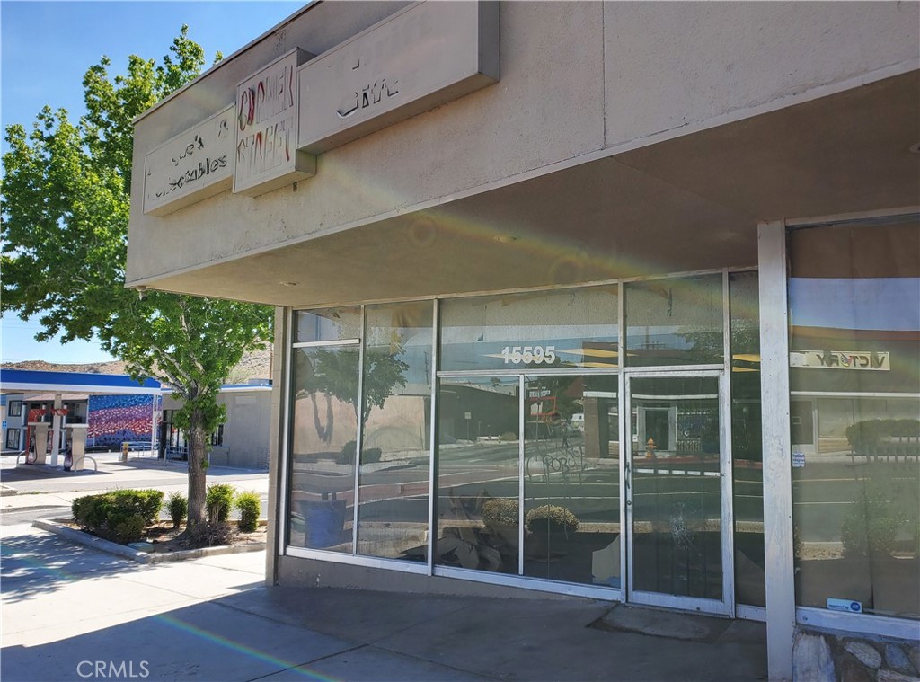 **Prime Retail Opportunity in Victorville's Historic Old Town District **
15591 7th St. features ±1251 Sq Ft.
Nestled in the heart of Victorville’s Old Town, this newly remodeled retail space offers a unique opportunity for businesses looking to locate, in an up and coming area.
This multi-tenant retail building, features open floor plans and a private restroom in each suite. Ideally situated for a variety of retail or service-oriented businesses; this historical space will lend charm and support to your next retail venture.
Ideal for entrepreneurs and established businesses alike, this location promises not just a space, but a potential catalyst for growth as Old Town Victorville returns to its roots as a busy commercial hub.
With a supportive City and an active community investment, your business can leverage the upward trajectory of the neighborhood's development as Old Town Victorville experiences a renaissance.
**Please note, although we believe that we have sourced accurate data regarding this property. All prospective Buyers/Tenants are advised to satisfy themselves with all aspects of the subject property prior to completing a final purchase or lease agreement.