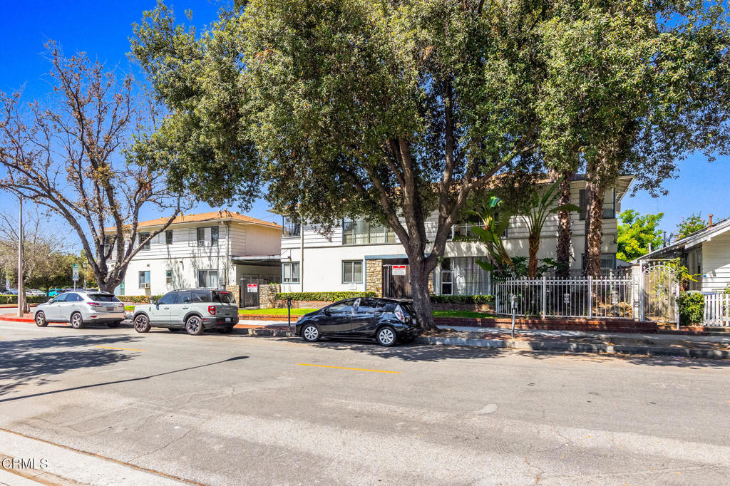 Properties 2 275 N Garfield Avenue