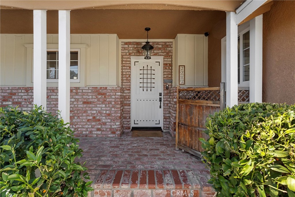 2213 Knoxville Avenue