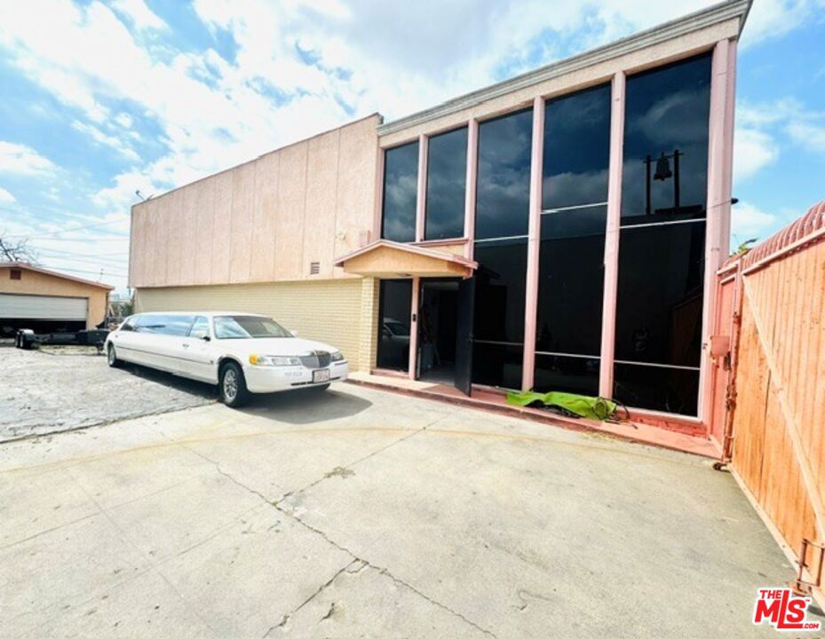 10519 S Western Avenue