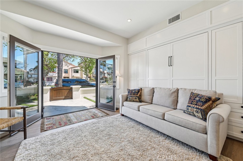 423 10th Street