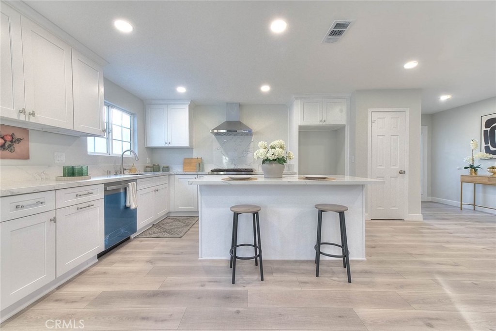 752 -754 Rio Del Sol Avenue