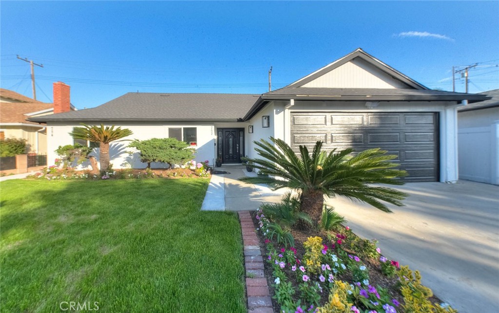 752 -754 Rio Del Sol Avenue