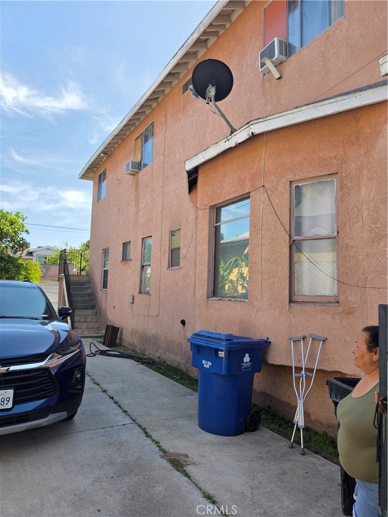 1236 W 24th ST, Los Angeles CA 90007