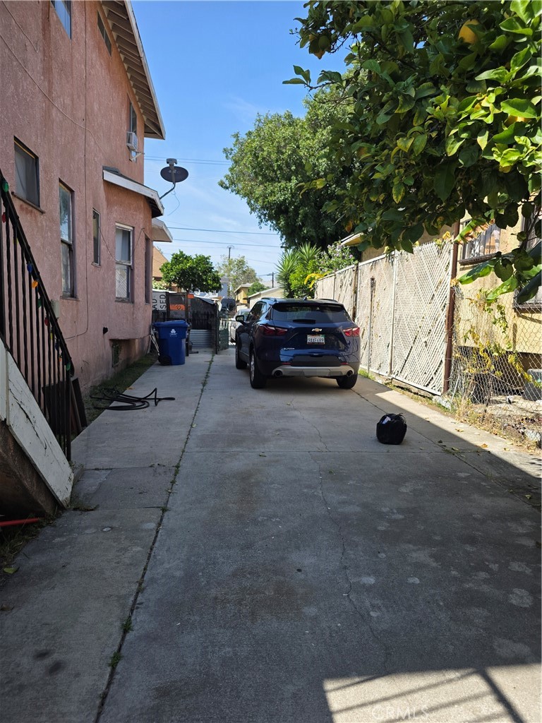 1236 W 24th