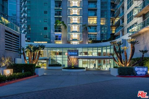 Photo of 13700 Marina Pointe Drive #321, Marina Del Rey, CA 90292 (MLS # 25607673)
