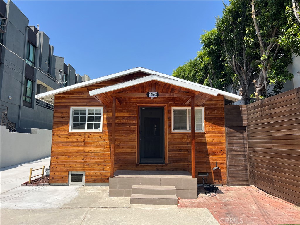 4563 Lexington Avenue