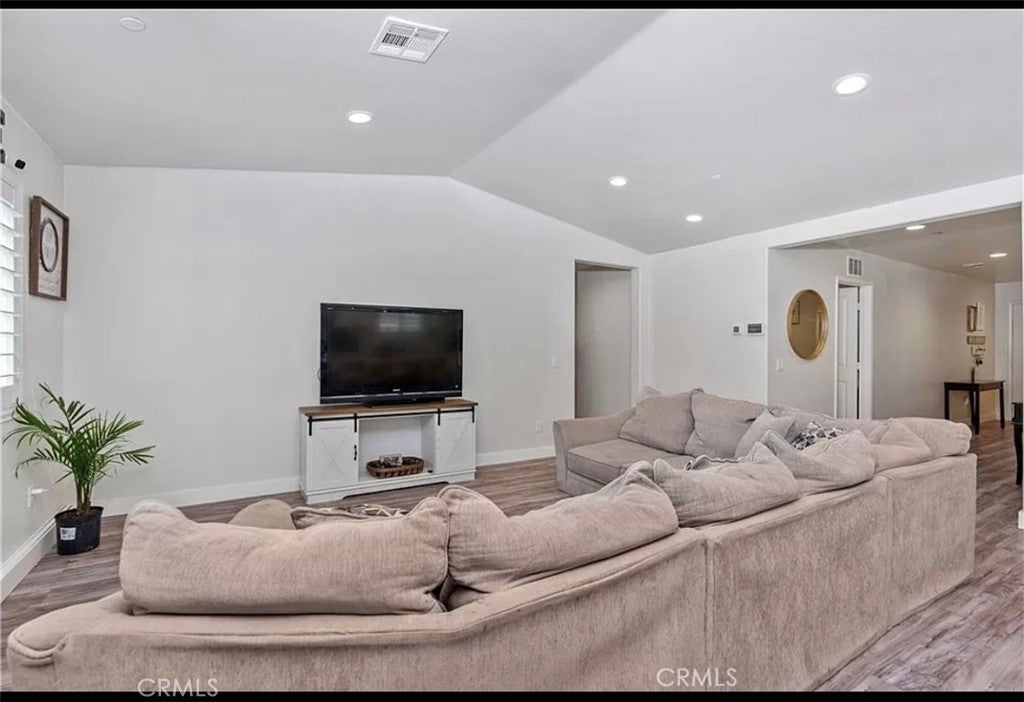 593 Catalpa Park Way