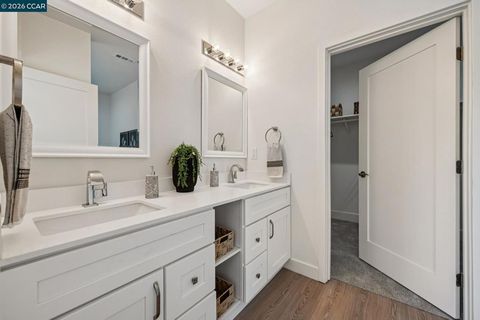 Tiny photo for 1713 Berrywood Dr DR, Concord, CA 94521 (MLS # 41142262)
