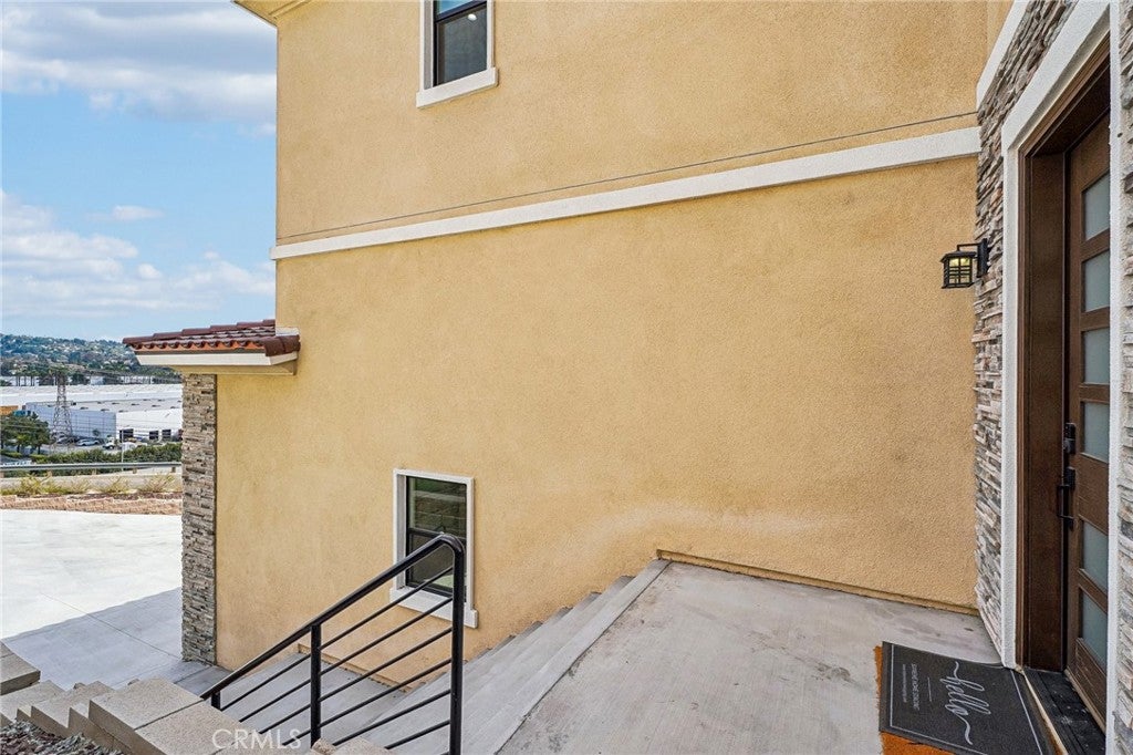 677 Castlehill