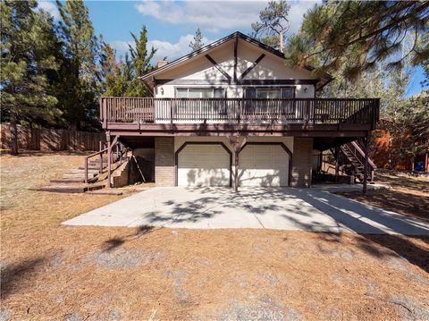 Photo of 317 Wren Dr, Big Bear Lake, CA 92315 (MLS # IV26092431)