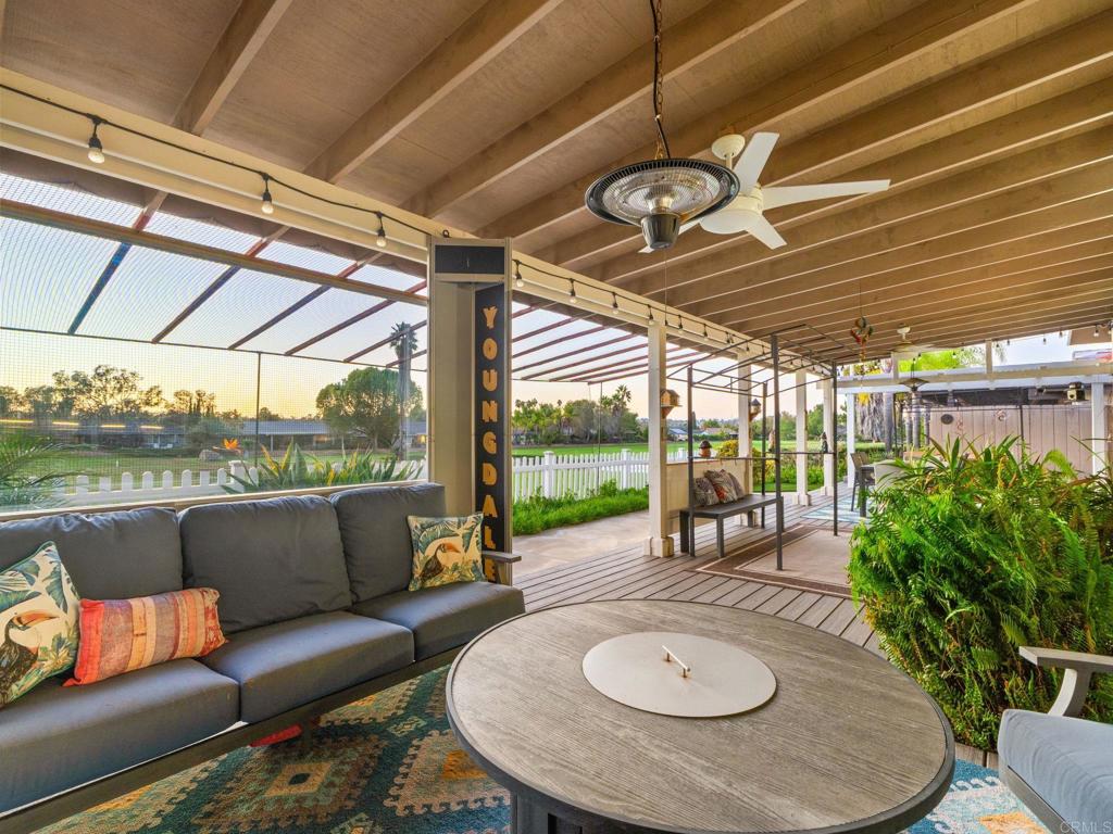 1048 La Sombra Drive