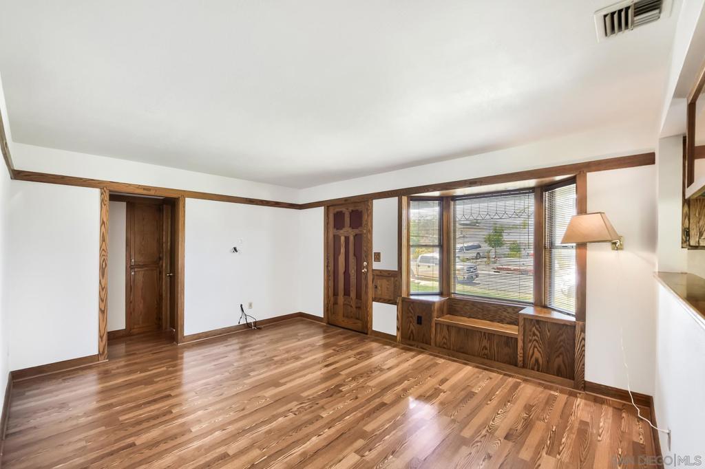9427 WEST HEANEY CIR
