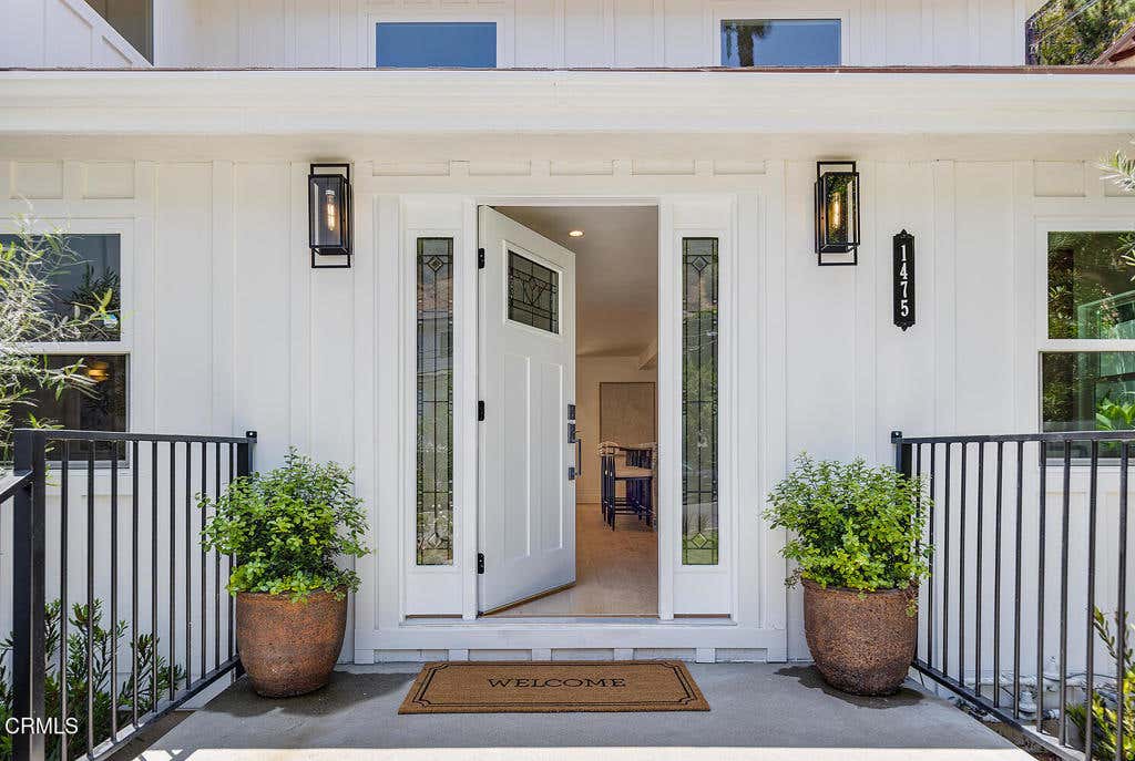 Photo of 1475 N Bundy Drive, Los Angeles, CA 90049 (MLS # P1-27361)